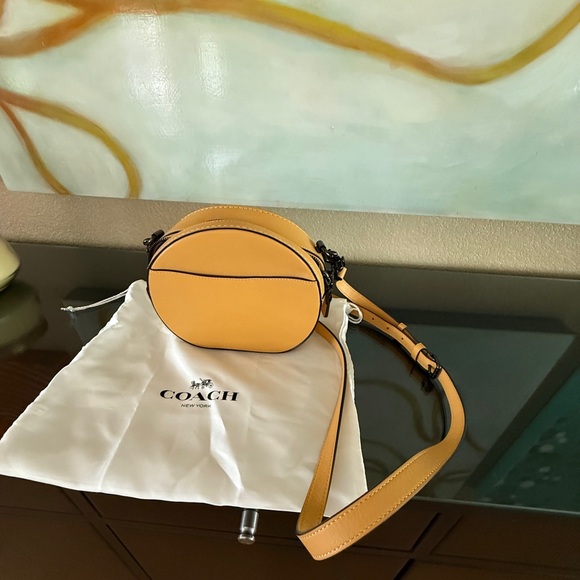 Coach yellow Crossbody Bag - Picture 1 of 3